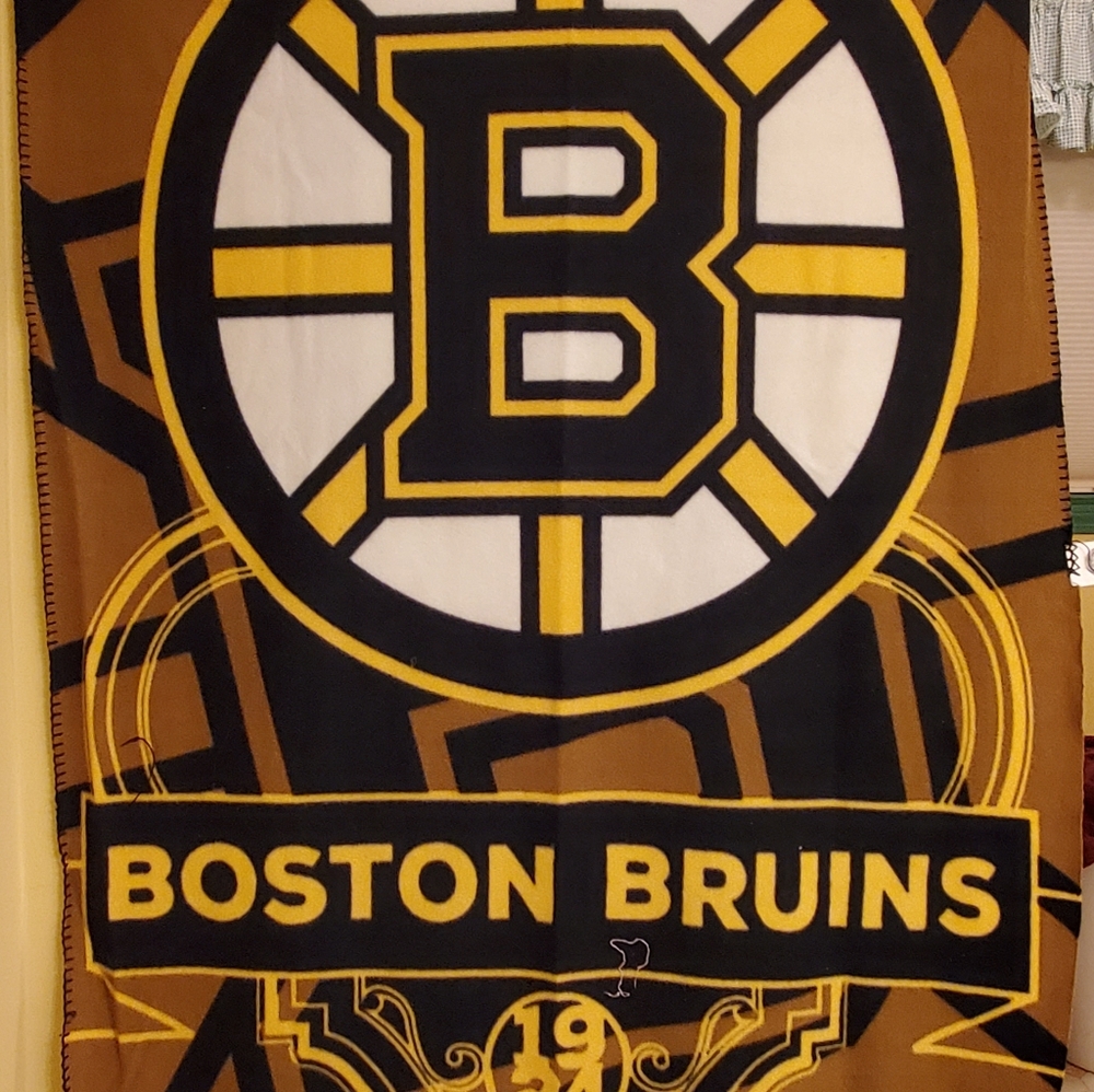 Boston Bruins Throw Blanket 38"x50".
